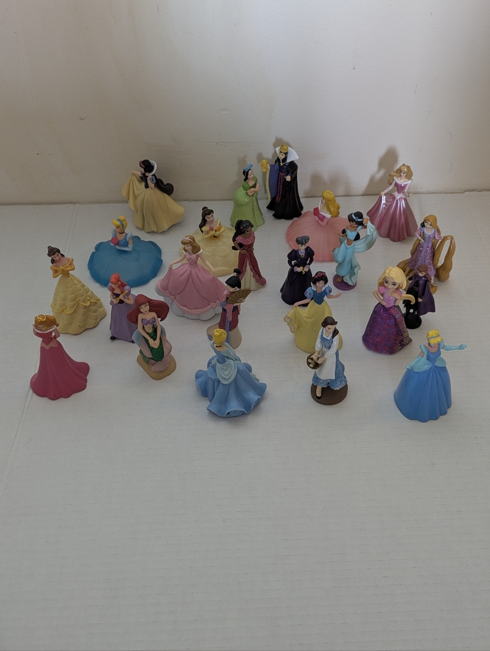 Disney Princess  Lot Of Mini Disney  Princess Toys